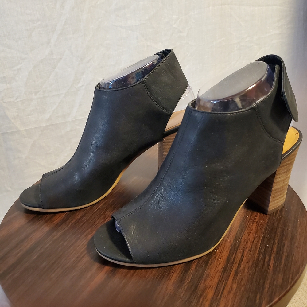 Nine West Black Peep-Toe Ankle Boots - Size 7.5 - Picture 2 of 10